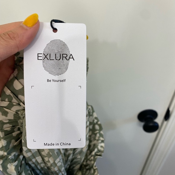 Green and cream high waisted midi skirt. - Picture 4 of 5